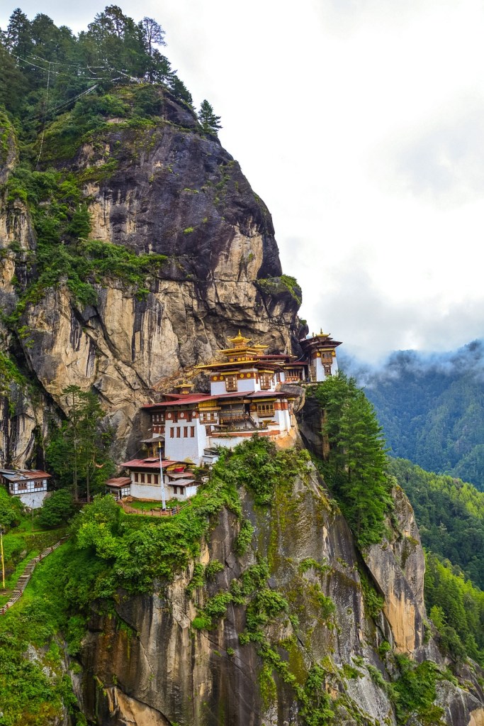 Bhutan Tourism with its landmark Tiger's Nest. Hike to Tiger's Nest or Paro Taktsang is the top thing to do in Bhutan.

#bhutan #tiger's nest #paro #taktsang